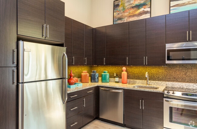 !BR, 1BA - The Alexandria - Junior - Arrive Inner Harbor