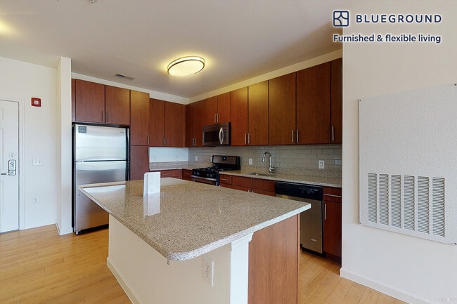 Photo - 1700 E 5th St Unidad FL1-ID2206A