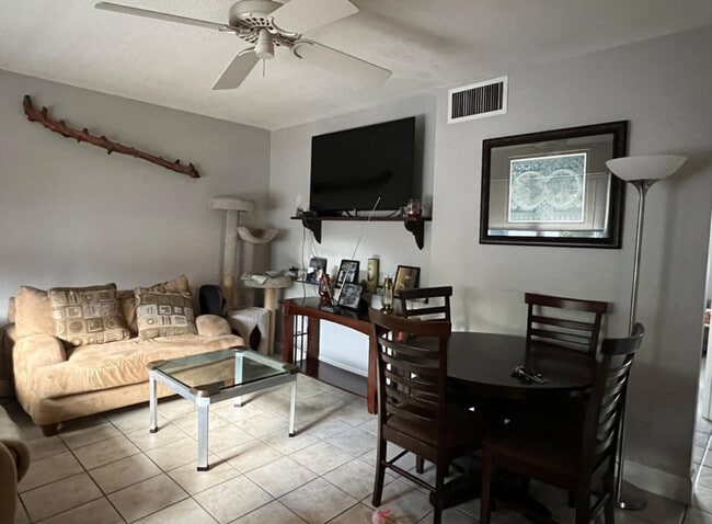 Photo - 1001 SE 16th St Unit 15