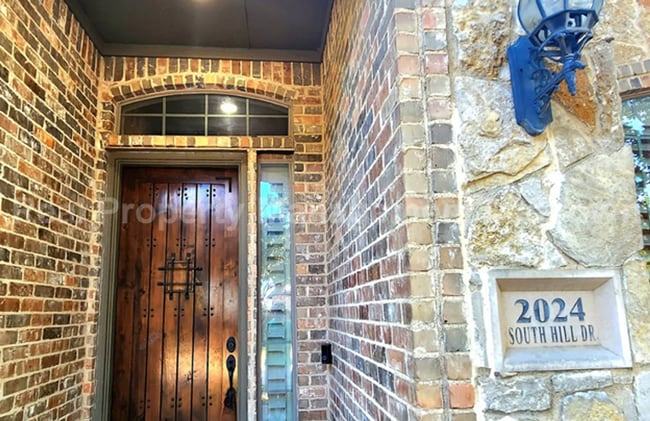 Photo - Well-Planned 4BR/3BA—Space for Guests, Off...
