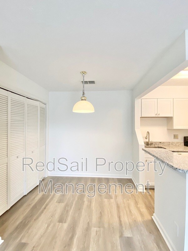 Photo - 139 Haverford Ct