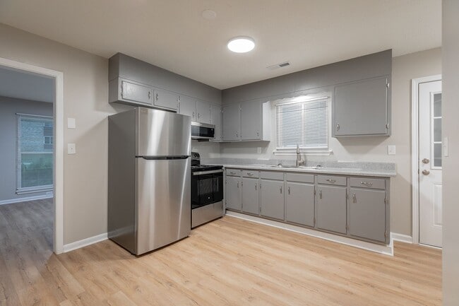 Photo - 3339 Pinewood Ave Apartment Unit A