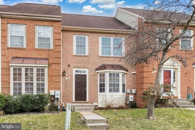 Photo - 3 Greenshire Ln Townhome