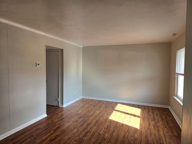 Photo - Move In Ready!!