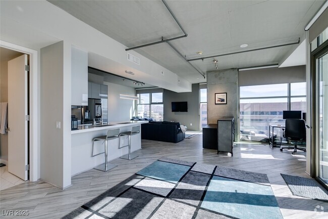 Building Photo - 353 E Bonneville Ave Unit 816 Rental