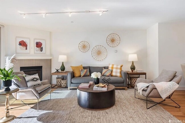 Photo - 1277 Howard St