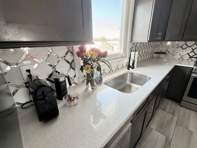 Building Photo - 33 Willow Wood Ct