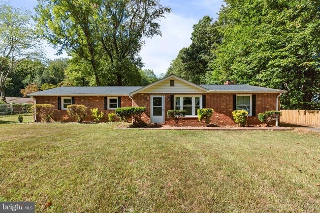 Building Photo - 124 Winding Creek Rd Rental
