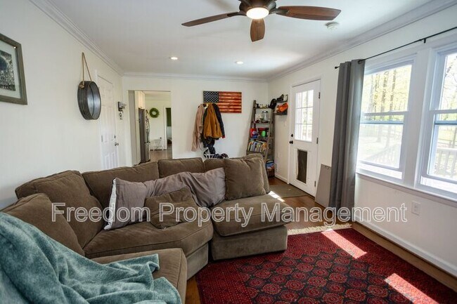 Photo - 6197 Edwards Dr