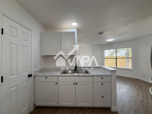 Photo - 4062 Fire Sun