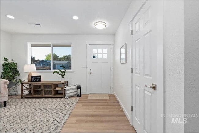 Photo - 139 Goodall St