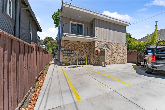 Photo - 2217 9th St Unidad 2