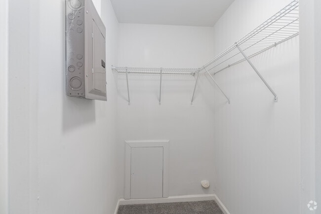1BR, 1BA - 575SF