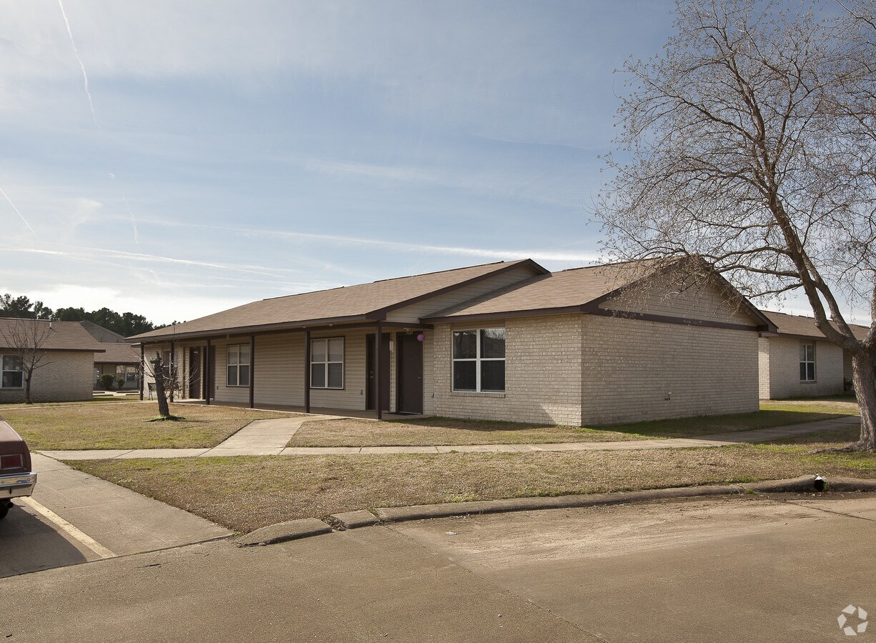 Photo - Bentley Apartments