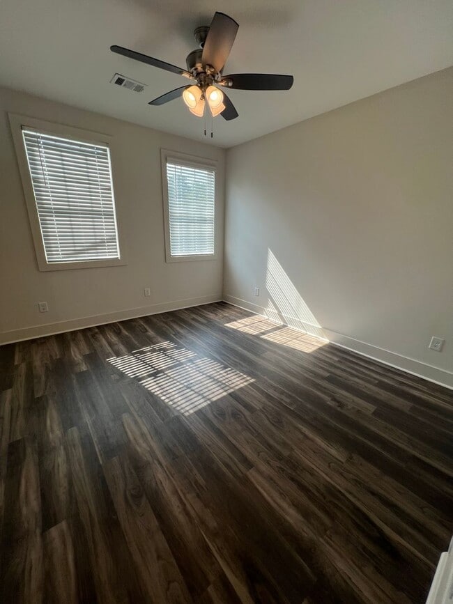 Photo - 553 N Ross St Unidad 553B