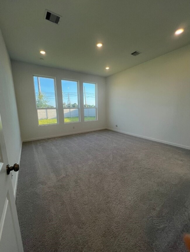 Photo - 4504 Centennial Ridge Dr