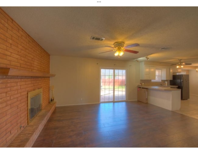 Photo - 801 Canyon Ridge Dr