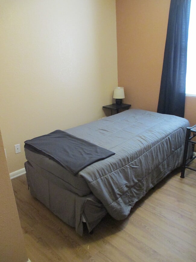 Photo - 702 Hughlett Ave