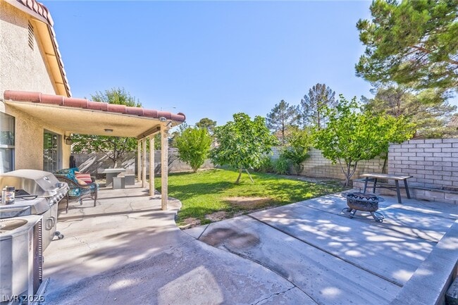 Photo - 640 Whispering Palms Dr