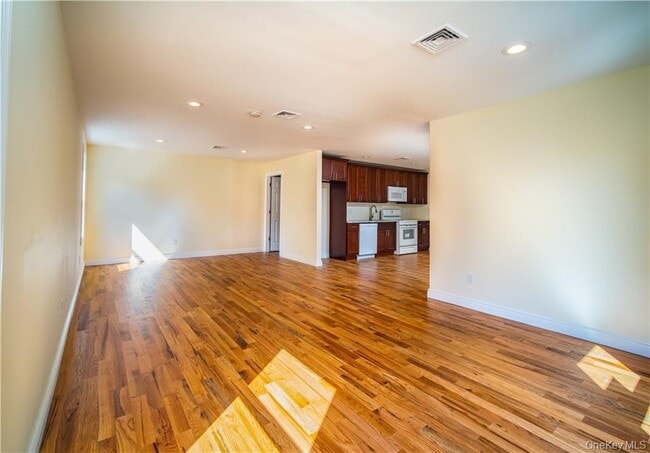 Photo - 69 Schneider Ave Unit 1-1