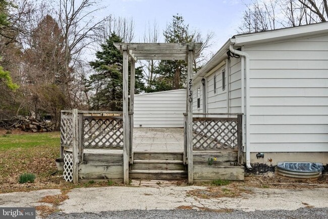 Building Photo - 2730 Old Cedar Grove Rd