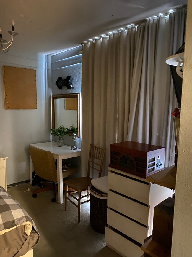 Photo - 1425 W 12th St Unit 255