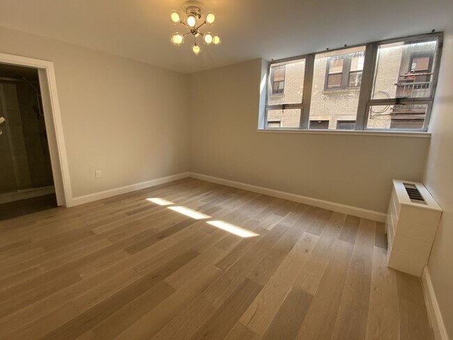 Photo - Amazing 2 bed 2 bath in Brookline