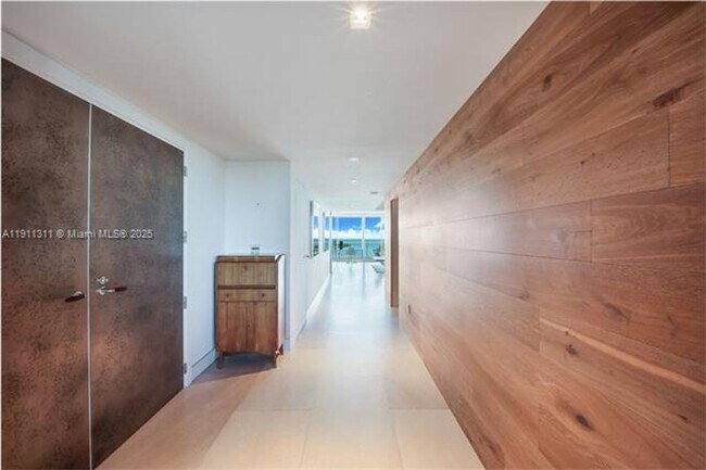 Photo - 2627 S Bayshore Dr Apartment Unit 2627 S Bayshore Dr  1103