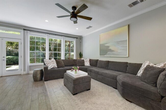 Photo - 4809 Rutherglen Dr