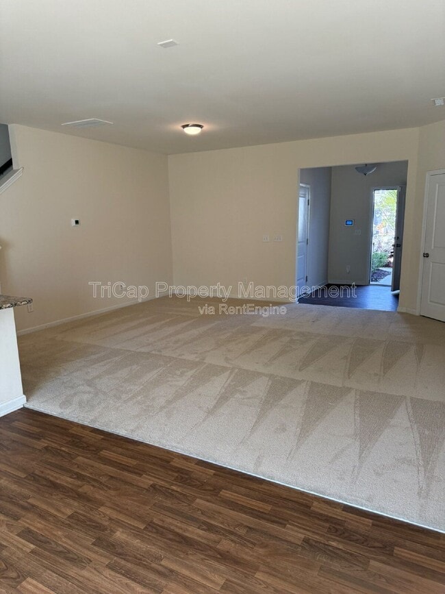 Photo - 312 White Oak Ridge Dr