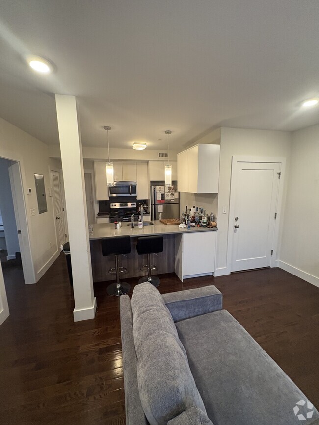 Building Photo - 680 Massachusetts Ave Unit 7 Rental