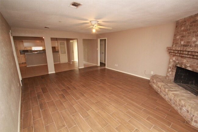 Photo - 7623 Alperton Dr