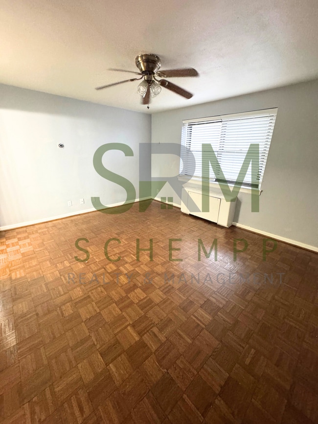 Photo - Updated 2BR/2BA on Bardstown Road with all utilities included now available!