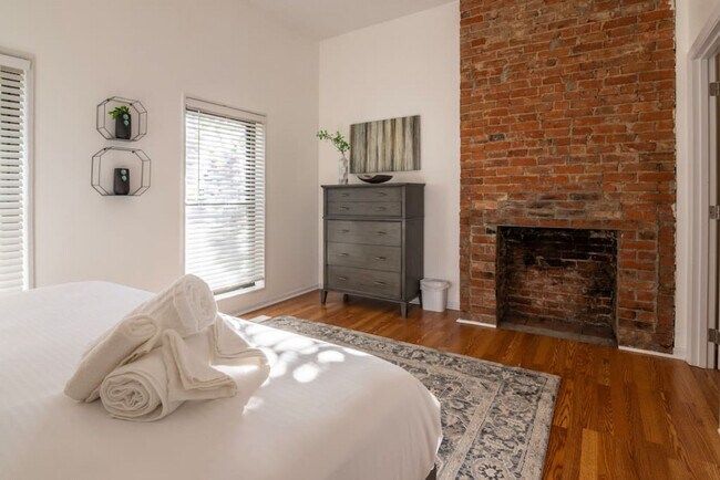 Photo - 964 Pavilion St Unit ID1056076P