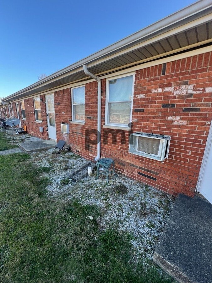 Photo - 120 W William Dr