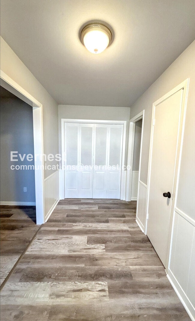 Photo - 2101 Lamar Dr