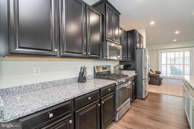 Photo - 5950 Etterbeek St