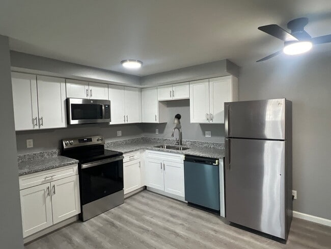 Photo - 4644 Burkhardt Ave