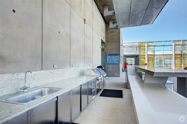 Building Photo - 3722 S Las Vegas Blvd Unit 1704 Rental
