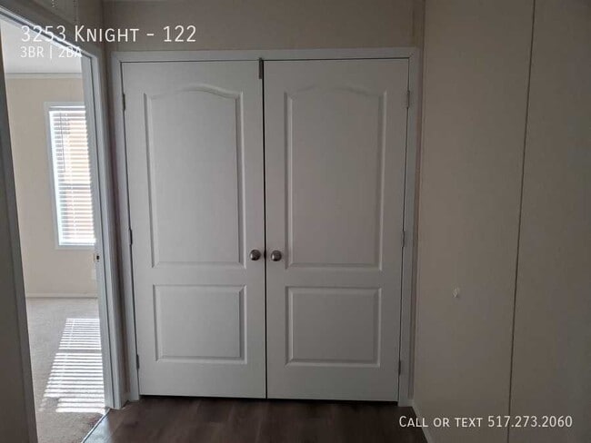 Photo - 3253 Knight-122