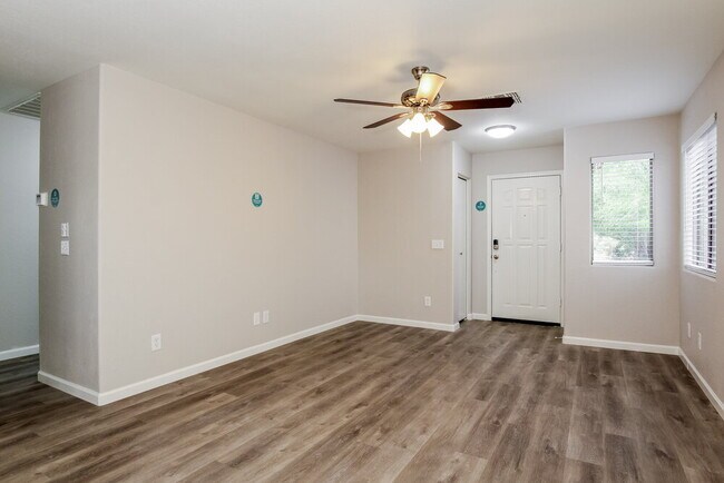 Photo - 195 W Brangus Way