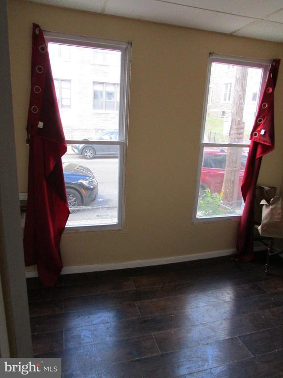 Photo - 412 Lindley Ave