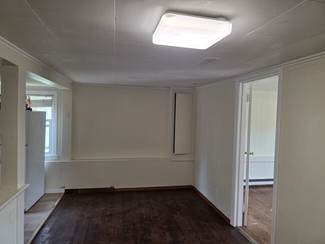 Photo - 205 Haussauer Rd