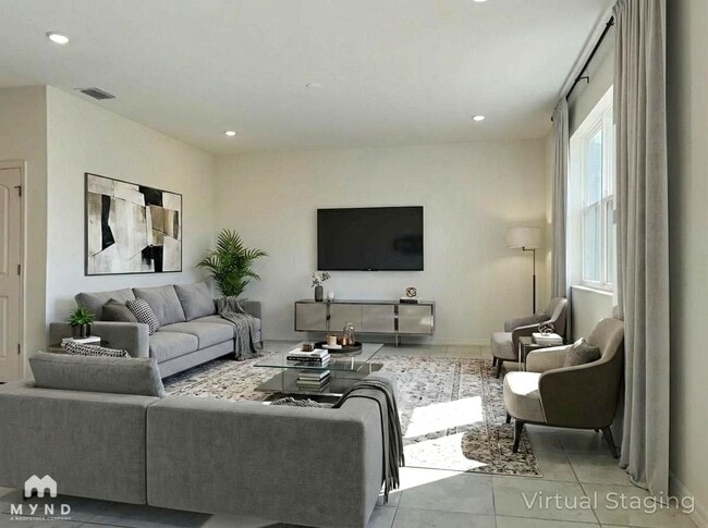 Photo - 37450 MacKenzie Dr