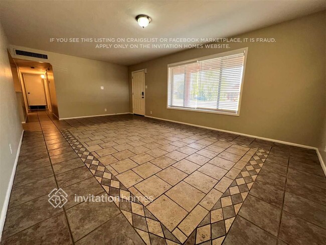 Photo - 400 N Sunset Dr