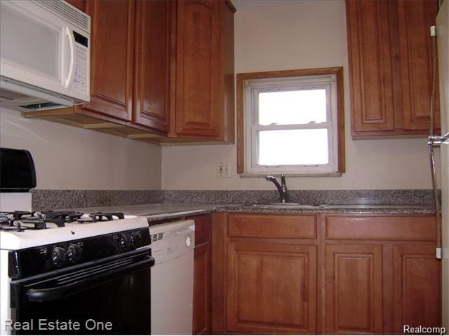 Photo - 2027 Brockton Ave