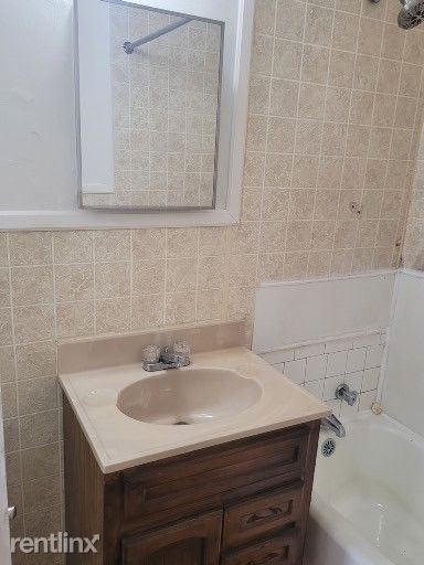 Photo - 1 br, 1 bath Duplex - 319 Saint Mary Blvd ...