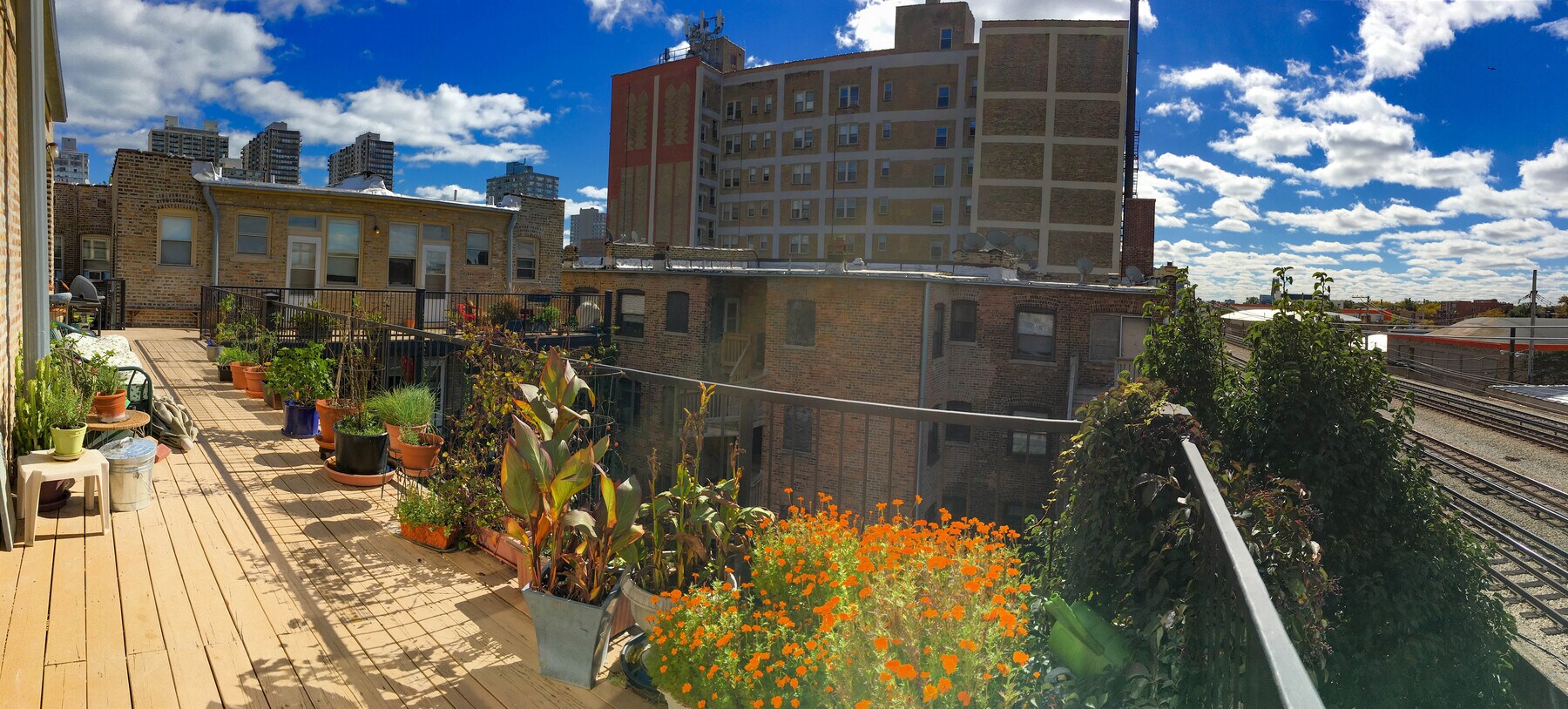 Photo - 5752-58 N Winthrop Ave