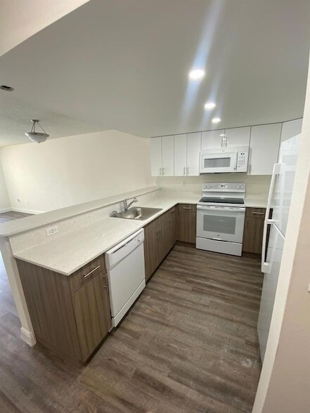 Photo - 18335 NW 68th Ave Condo Unit 790-519