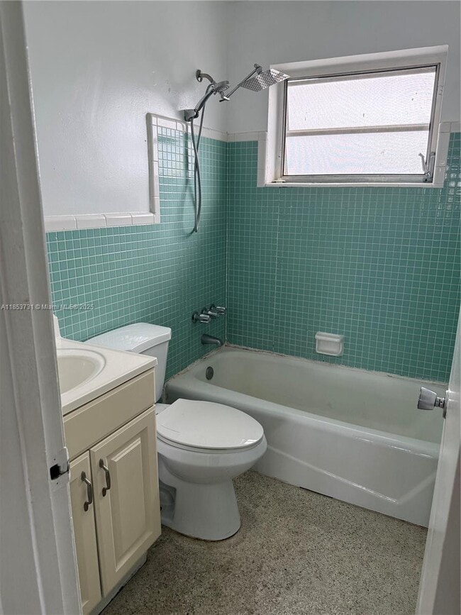 Photo - 519 SW 27th Ave Unit 207